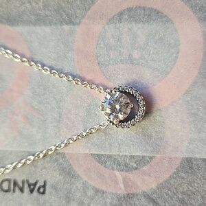 Sparkling Round Halo Pendant Collier Pandora Necklace